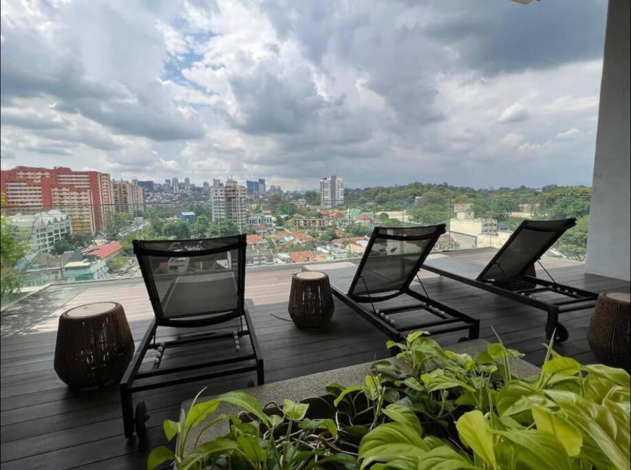 Apartment Klsentral-bangsar-midvalley-2-10pax-netflix-balcony-super Fast Internet *